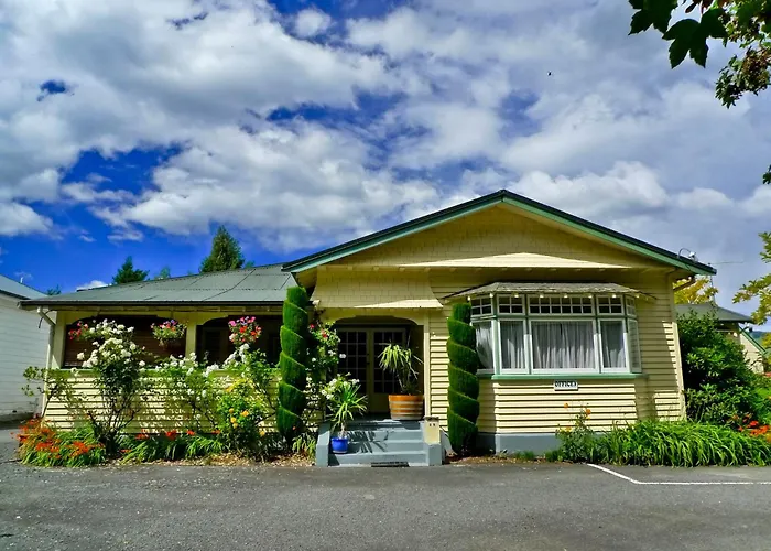 Glenalvon Lodge Motel